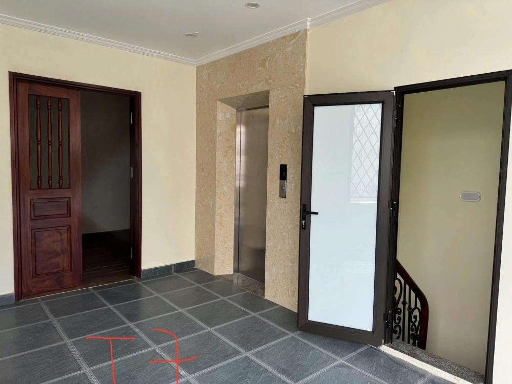 Cho Thuê Nhà 7 Tầng, Thang Máy, Phố Dịch Vọng, Cầu Giấy - Giá 37tr/tháng