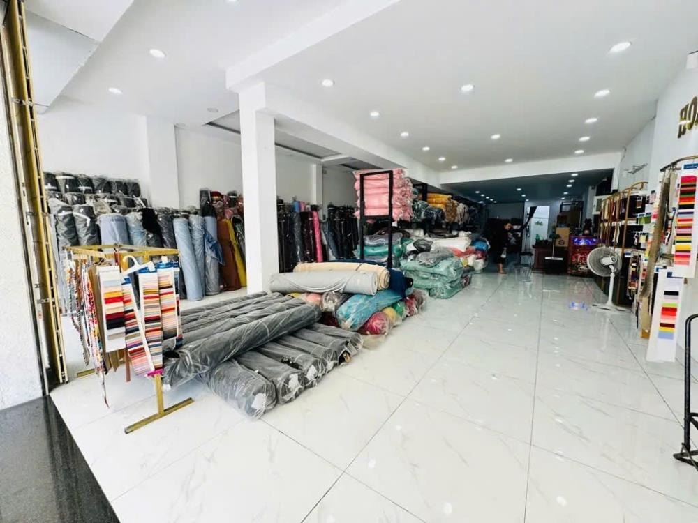 Bán Nhà Mặt Tiền Chợ Vải Phú Thọ Hòa - 148m2, 3 Tầng - Giá Tốt