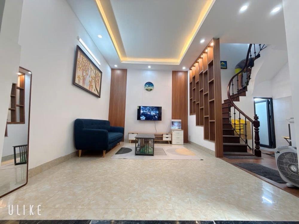 Bán Nhà Minh Khai Giá 6.25 Tỷ - Full Nội Thất - Ô Tô Đỗ Cận Nhà