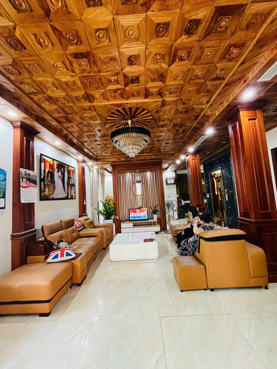 Biệt Thự Vip Văn Phú: Lô Góc 226m2, Nội Thất Hiện Đại - Giá 67.68 Tỷ