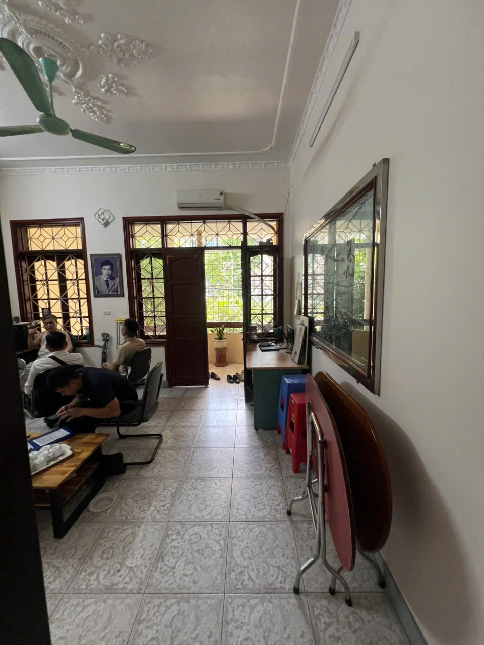 Bán nhà đẹp Cầu Giấy - 75m2, 4 tầng, giá 34 tỷ - Vị trí đắc địa