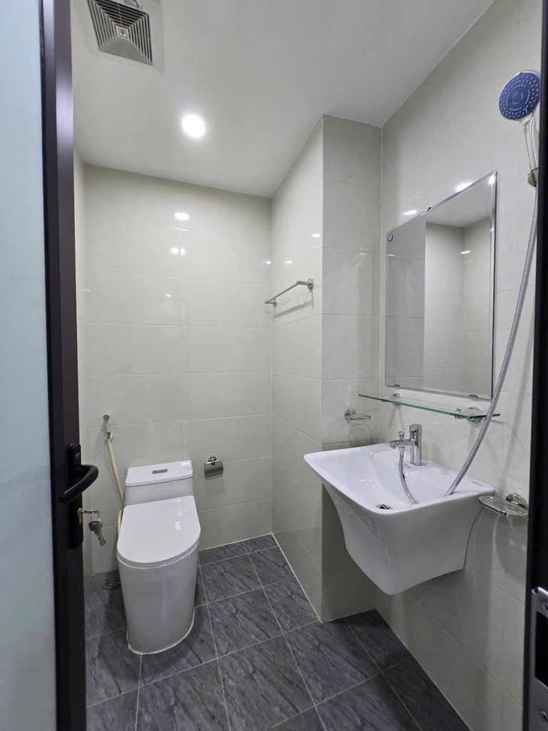 Cho Thuê/Bán CHDV Kim Mã, Ba Đình - 61m2, 7 Tầng, Thang Máy, 2 Mặt Thoáng