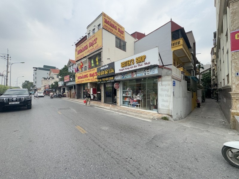 Bán nhà Ngọc Thuỵ, Long Biên 3 tầng, 83m², MT 5.3m, Giá 11 tỷ +