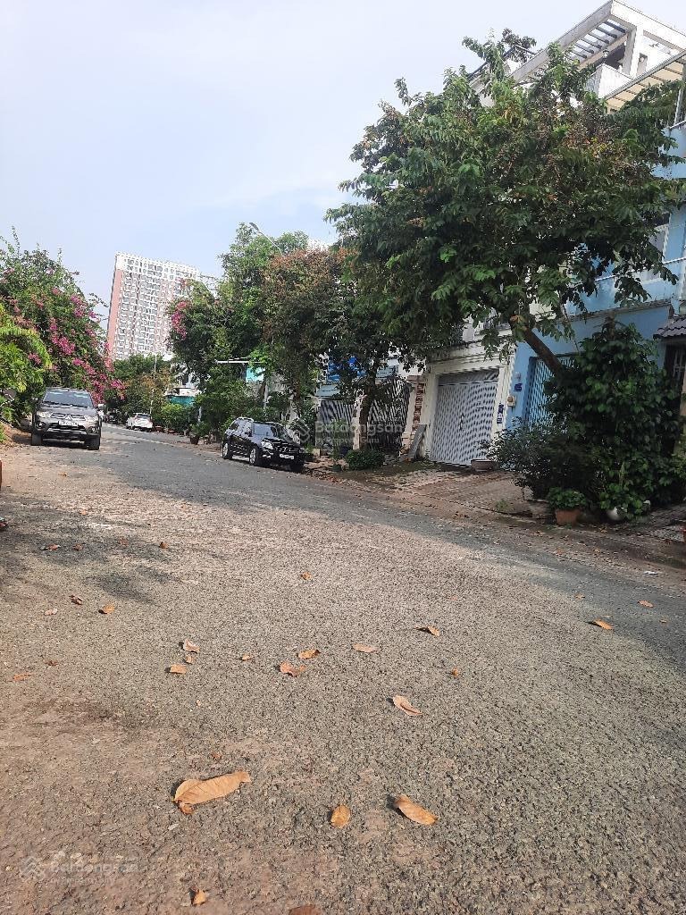 Nhà phố 90m2 - 4PN - 13 tỷ - Quận 7 - Gần Sông - Pháp lý chuẩn