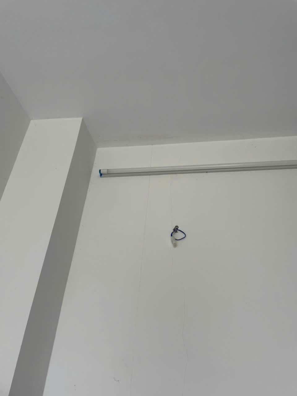Bán Gấp Nhà Hóc Môn 1 Trệt 1 Lầu, Giá Chỉ 300 Triệu - Vị Trí Đắc Địa