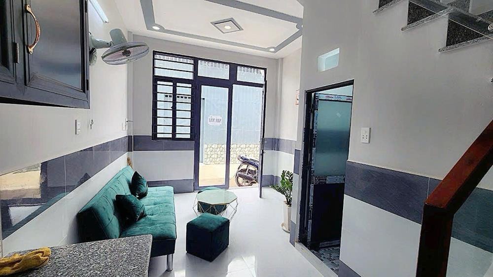 Bán Gấp Nhà 2 Tầng Hóc Môn, Giá 350tr - Vị Trí Đẹp, Tiện Nghi Đầy Đủ