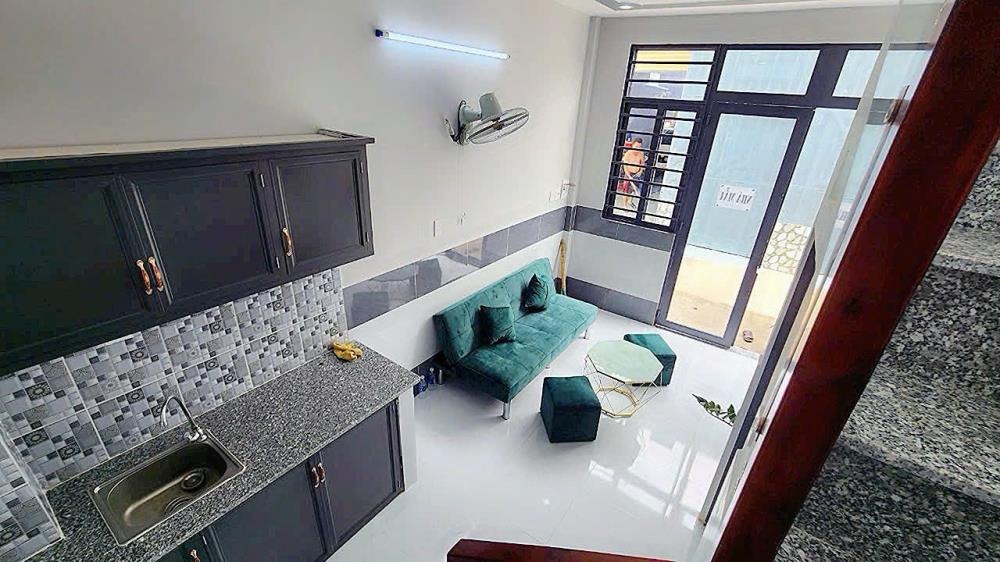 Bán Gấp Nhà 2 Tầng Hóc Môn, Giá 350tr - Vị Trí Đẹp, Tiện Nghi Đầy Đủ
