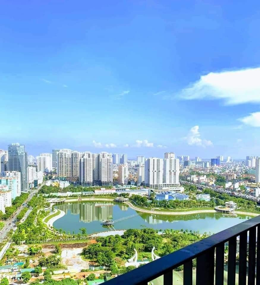 Bán căn hộ 2PN View Hồ Tinh Tế - VinHomes D Capitale - Giá 8.3 tỷ