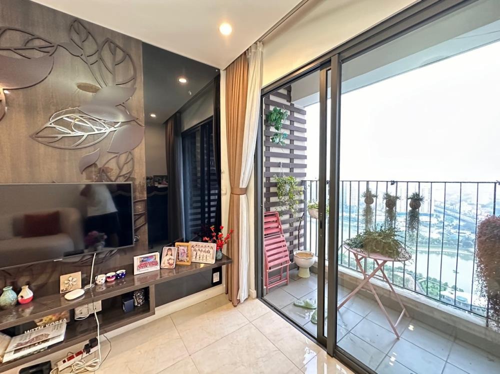 Bán căn hộ 2PN View Hồ Tinh Tế - VinHomes D Capitale - Giá 8.3 tỷ