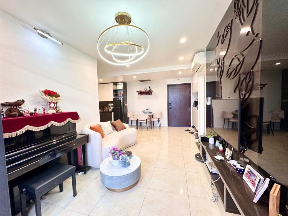 Bán căn hộ 2PN View Hồ Tinh Tế - VinHomes D Capitale - Giá 8.3 tỷ