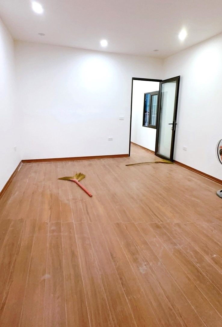 Căn Hộ 120m2, 3PN, Trần Quốc Hoàn - Giá Chỉ 4.1 Tỷ