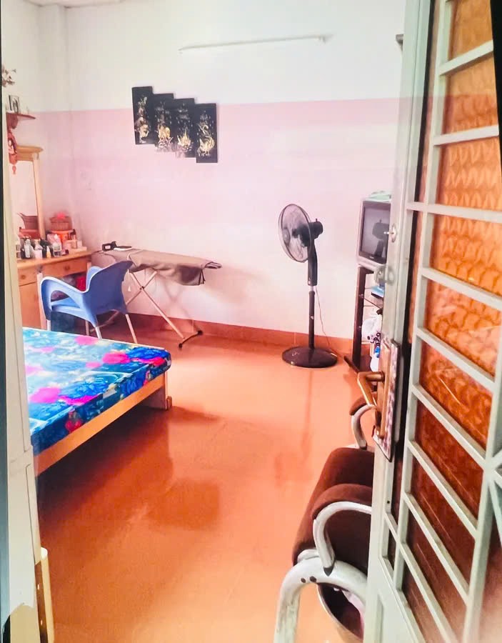 Nhà Mặt Tiền Lê Thận, Tân Phú: 80m², 4PN, Kinh Doanh Đỉnh, Giá 11 tỷ