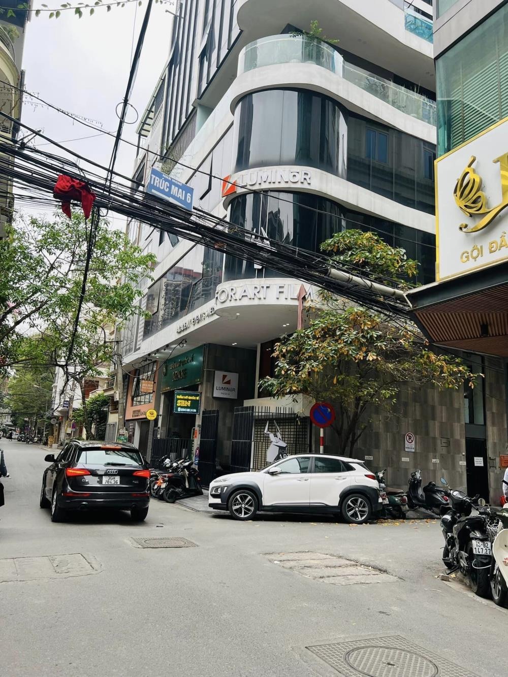 Bán Nhà Phố Đẹp - 66m2, 4 Tầng, Mặt Tiền 5.6m, Vỉa Hè Rộng - Phân Lô VIP Đống Đa