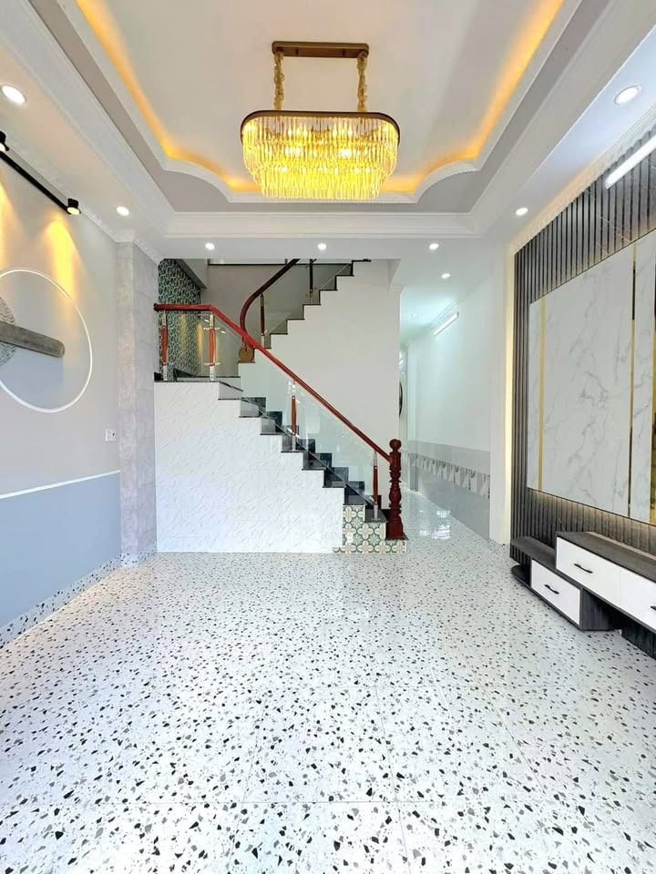 Bán Nhà Quốc Lộ 22 Gần Bến Xe An Sương - 5x16m - Giá 3.4 Tỷ
