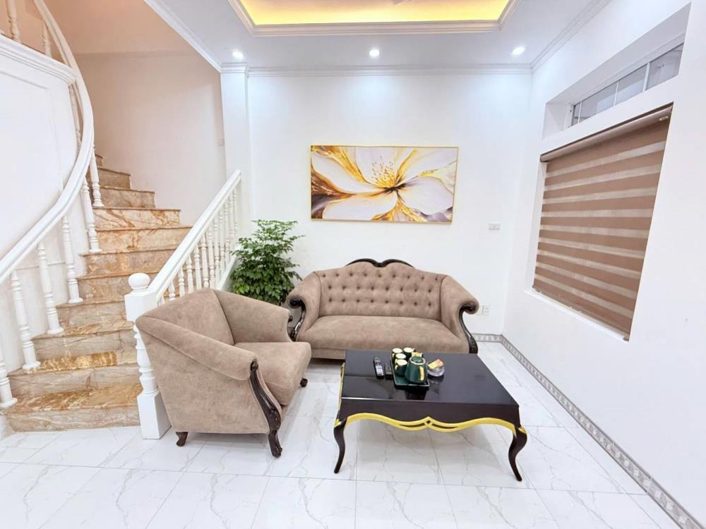 Bán nhà Trương Định 6 tầng, 10m ô tô, kinh doanh đa dạng - Vị trí đẹp, tiềm năng lớn