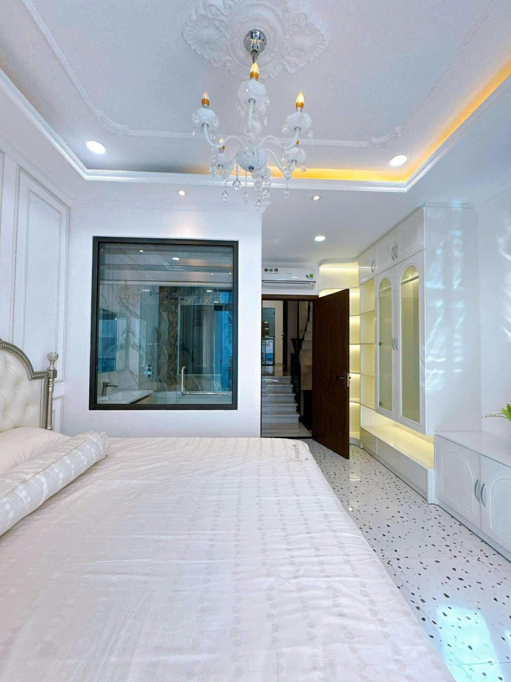 Nhà phố 6 tầng, thang máy, nội thất cao cấp Gò Vấp - 11.9 tỷ