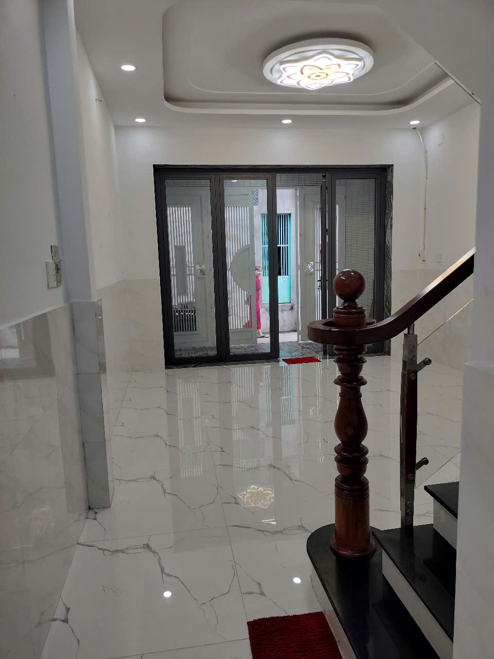 Bán Nhà 2 Tầng Bình Tân - Vị Trí Đẹp, Giá Tốt - Sổ Hồng Riêng