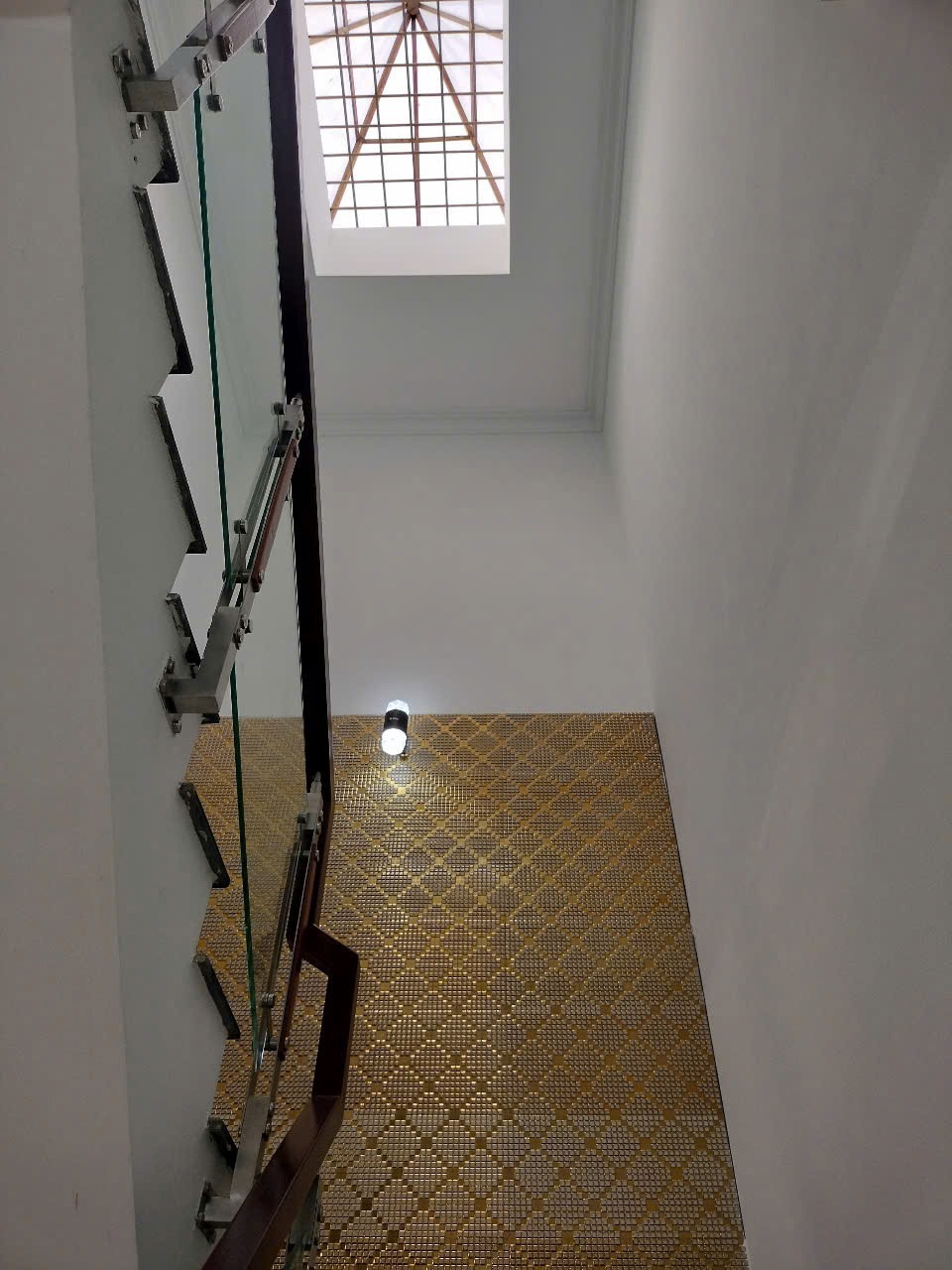 Bán Nhà 2 Tầng Bình Tân - Vị Trí Đẹp, Giá Tốt - Sổ Hồng Riêng