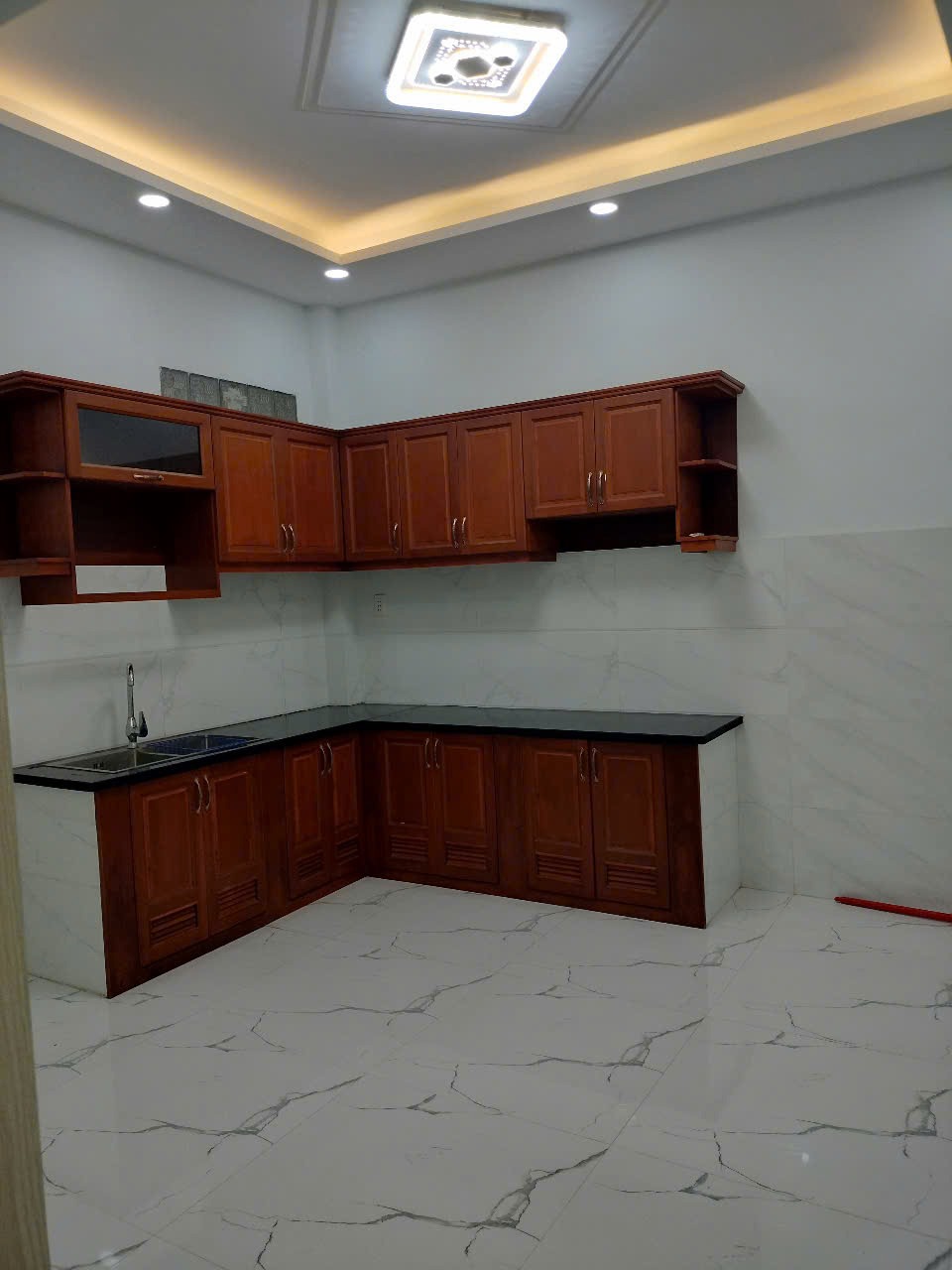Bán Nhà 2 Tầng Bình Tân - Vị Trí Đẹp, Giá Tốt - Sổ Hồng Riêng