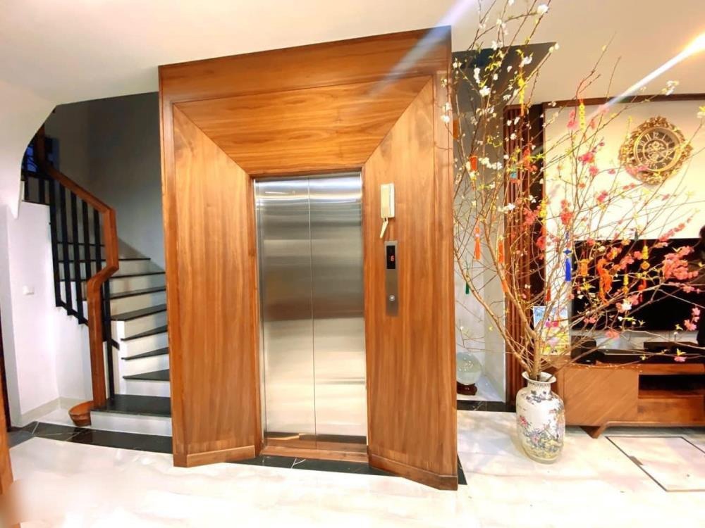 Bán Nhà Phố Ngọc Hà - 38m2, 8 Tầng, Mặt Tiền 4m, Giá 8 tỷ