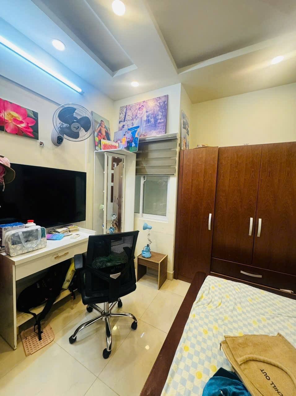 Bán Gấp Nhà 70m2, 4 Tỷ 680, Hẻm 6m, Lý Phục Man, Quận 7 - Gần Chợ Tân Mỹ