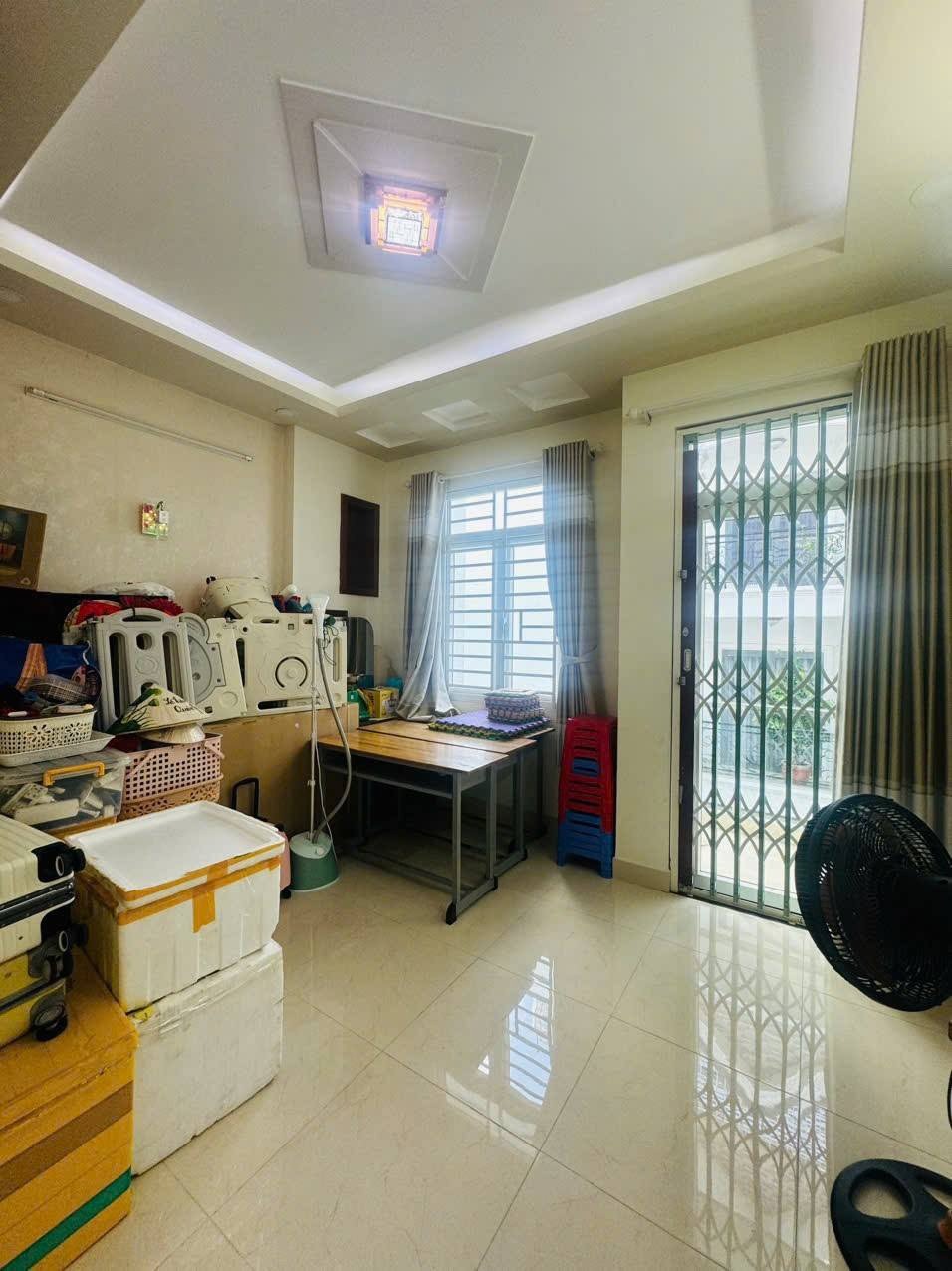 Bán Gấp Nhà 70m2, 4 Tỷ 680, Hẻm 6m, Lý Phục Man, Quận 7 - Gần Chợ Tân Mỹ