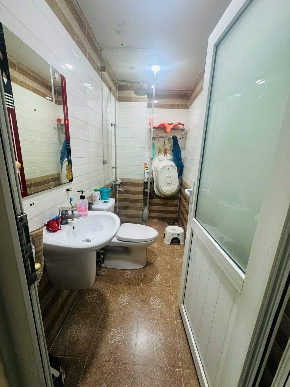 Bán Gấp Nhà 70m2, 4 Tỷ 680, Hẻm 6m, Lý Phục Man, Quận 7 - Gần Chợ Tân Mỹ