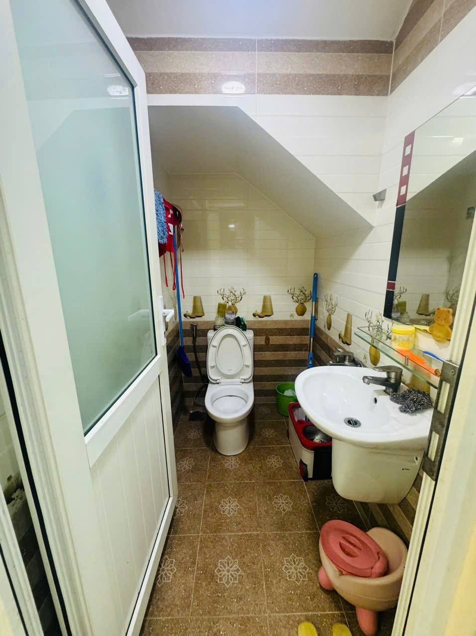 Bán Gấp Nhà 70m2, 4 Tỷ 680, Hẻm 6m, Lý Phục Man, Quận 7 - Gần Chợ Tân Mỹ