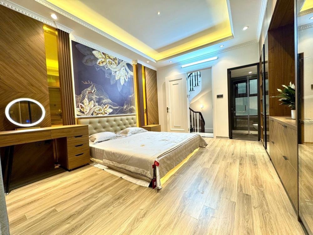Nhà Đẹp Thanh Xuân: 50m2, 4 Tầng, Nội Thất Xịn, Ngõ Thông, Giá Tốt