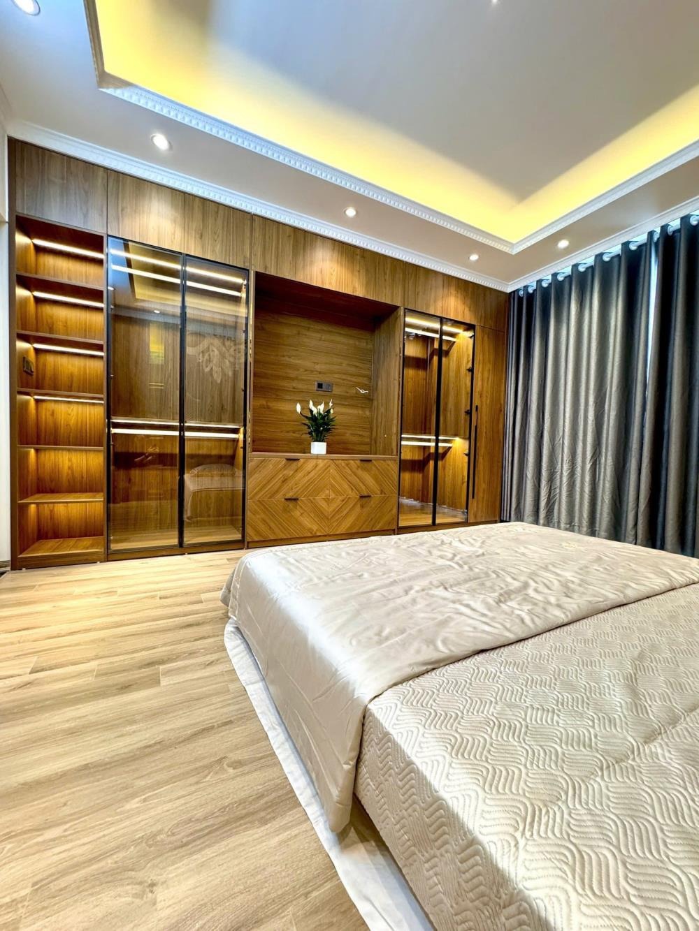 Nhà Đẹp Thanh Xuân: 50m2, 4 Tầng, Nội Thất Xịn, Ngõ Thông, Giá Tốt