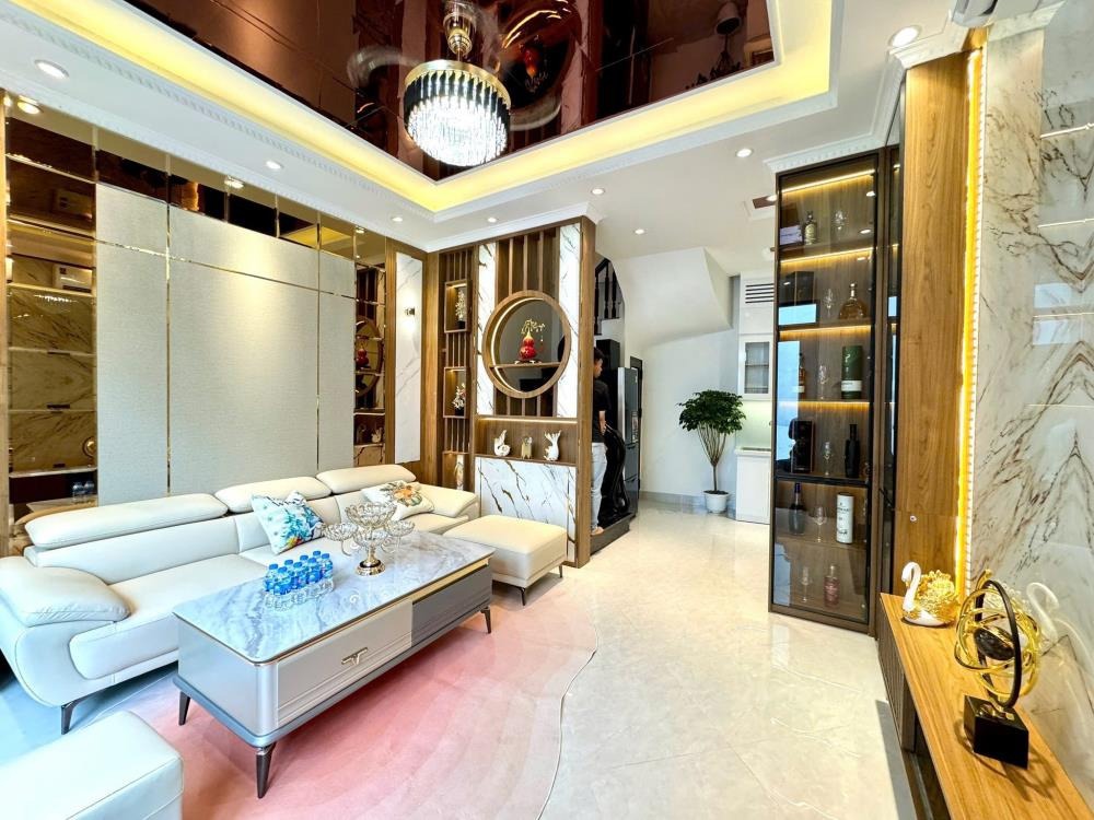 Nhà Đẹp Thanh Xuân: 50m2, 4 Tầng, Nội Thất Xịn, Ngõ Thông, Giá Tốt