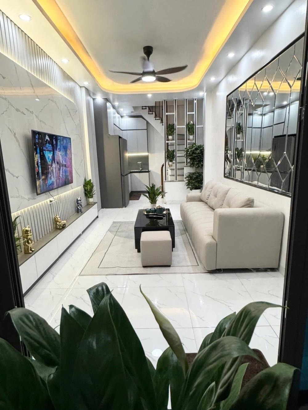 Nhà đẹp Minh Khai, 5 tầng, Full nội thất, Giá tốt - Vị trí đắc địa