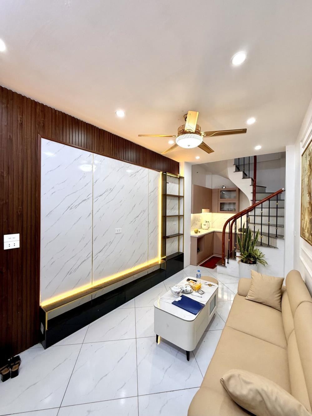Nhà đẹp Minh Khai, 5 tầng, Full nội thất, Giá tốt - Vị trí đắc địa