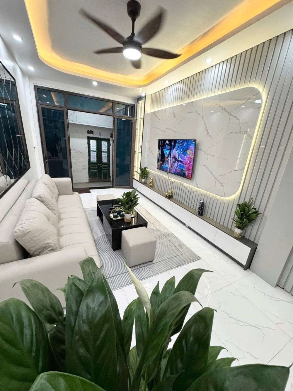Nhà đẹp Minh Khai, 5 tầng, Full nội thất, Giá tốt - Vị trí đắc địa
