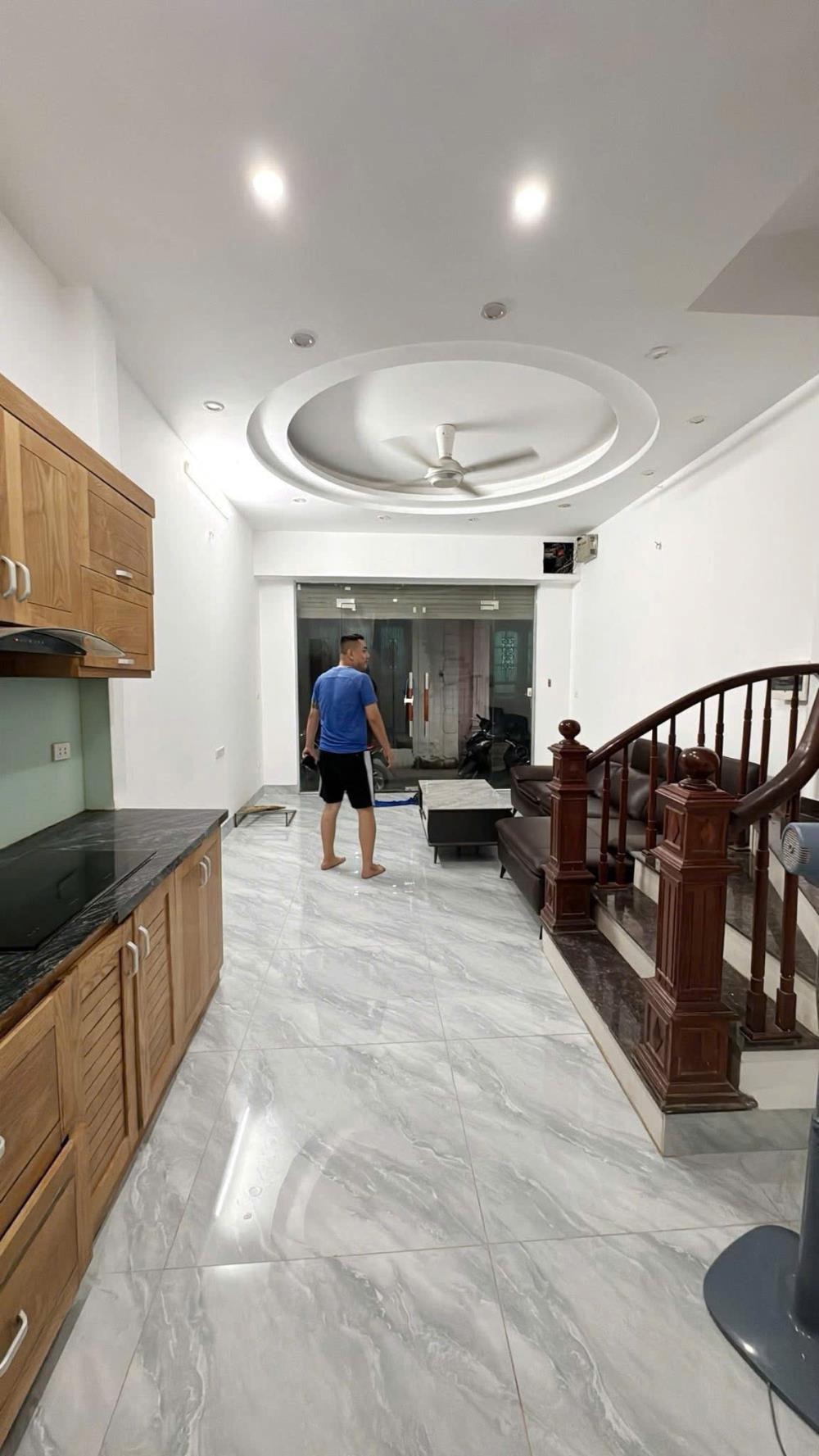 Hoàng Mai Sát Phố - Kinh Doanh Buôn Bán Đắt Lợi
