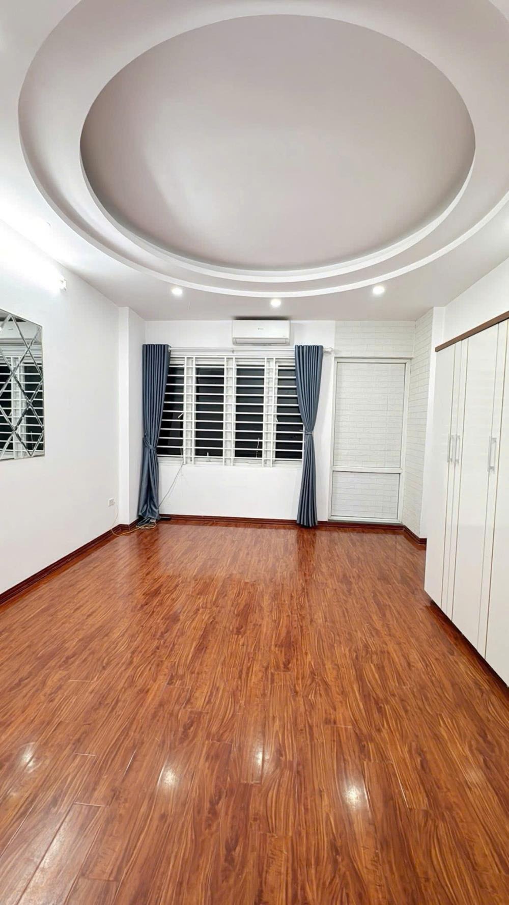 Hoàng Mai Sát Phố - Kinh Doanh Buôn Bán Đắt Lợi