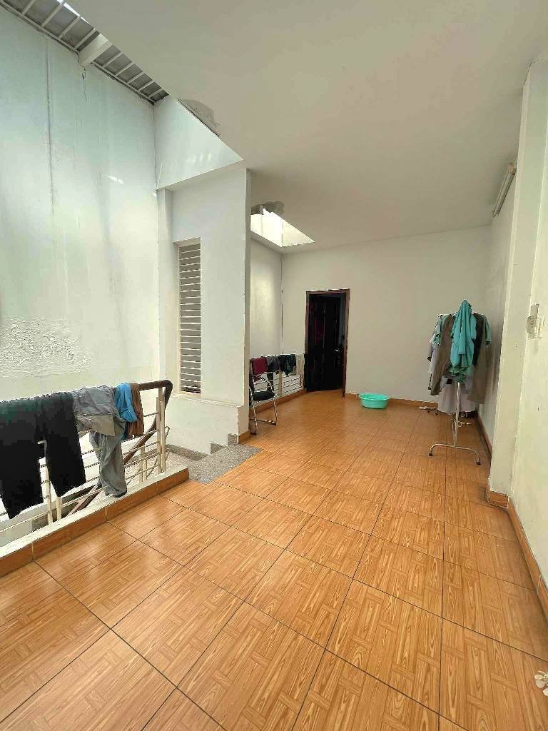Bán Gấp Nhà Quận 2 - 4 Tỷ 785 - 60m² - Vị Trí Đẹp, Tiềm Năng Cho Thuê