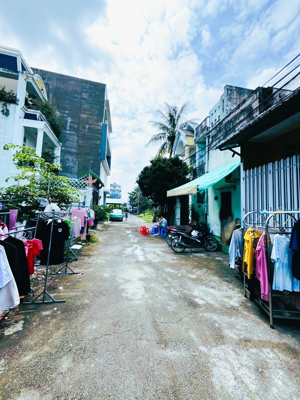 Bán Nhà Cấp 4, 76m2, Hẻm 7m, Q9 - Giá 4.5 Tỷ - Pháp Lý Sổ Hồng