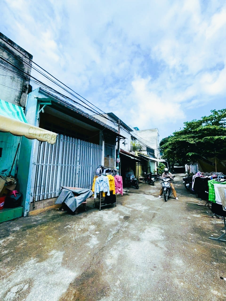 Bán Nhà Cấp 4, 76m2, Hẻm 7m, Q9 - Giá 4.5 Tỷ - Pháp Lý Sổ Hồng