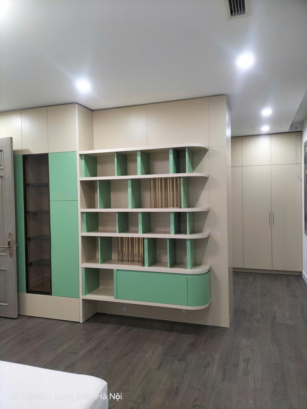 Biệt Thự Hiện Đại 500m² Việt Hưng, Long Biên - Giá 60 Tỷ