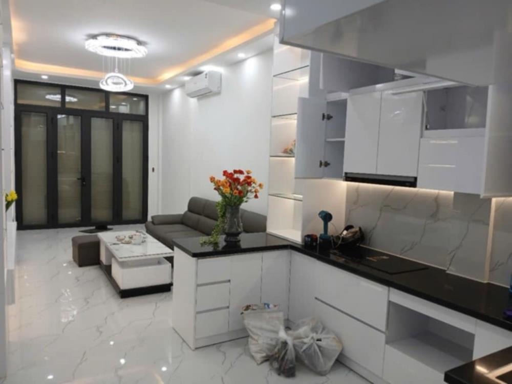 Bán nhà phố Nguyễn Phúc Lai - 5 tầng, Thang Máy, Full Nội Thất
