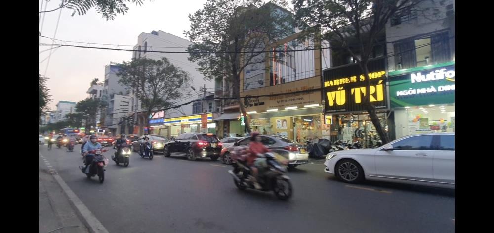 Bán nhà mặt tiền đường Trương Công Định, Tân Bình - 4x28m, 22.9 tỷ