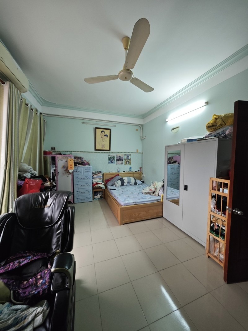 Bán Nhà Mặt Tiền Bình Tân - 101m2, 4 Lầu, 10.8 Tỷ - Vị Trí Đắc Địa
