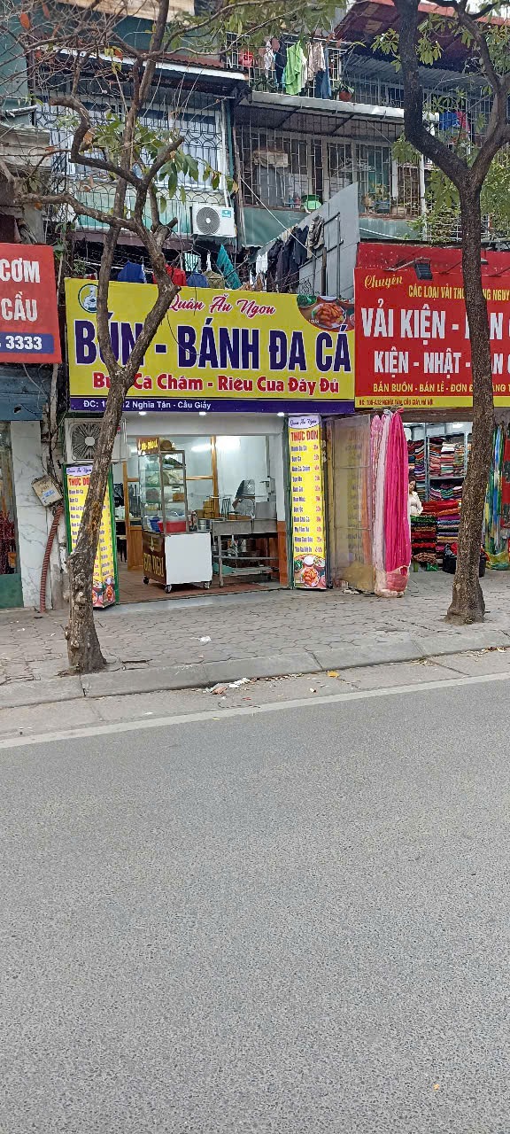 Bán Gấp Nhà Mặt Phố Nghĩa Tân - Cầu Giấy: Vỉa Hè Rộng, Kinh Doanh Sầm Uất