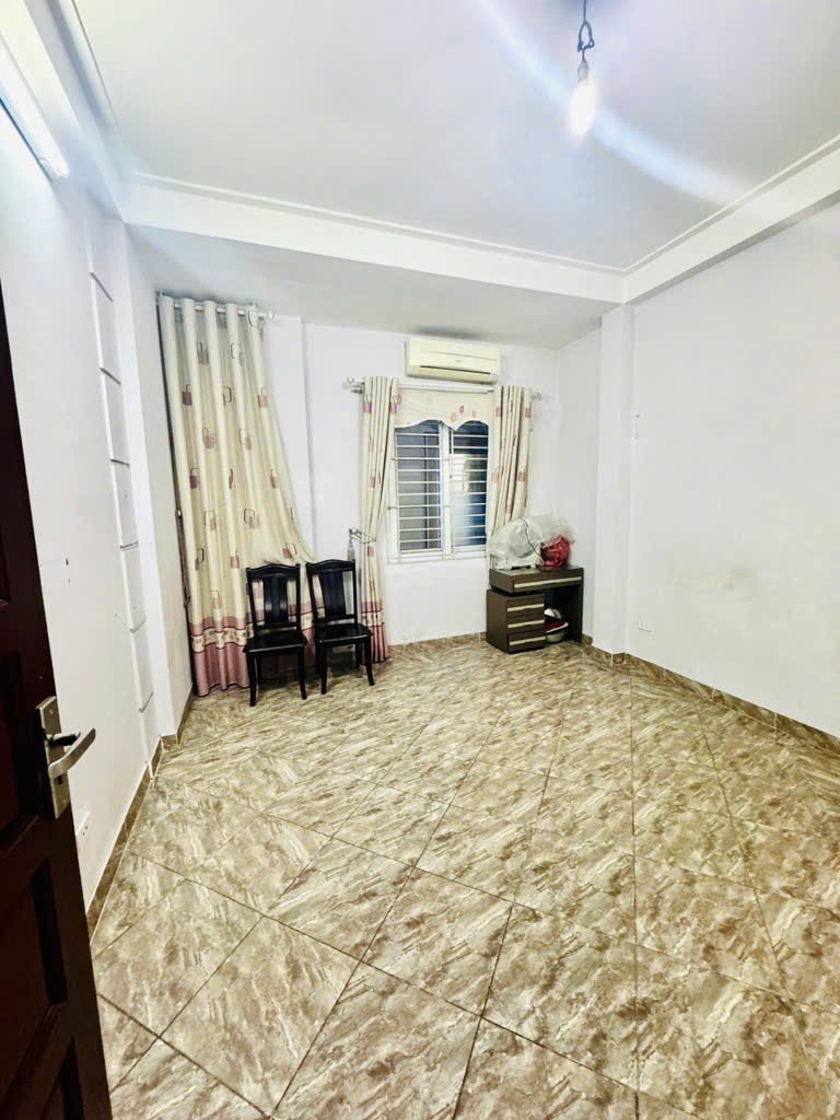 Bán nhà Đào Tấn, Cầu Giấy - 45m2, 5 Tầng, Giá 7 Tỷ - Sổ Vuông A4