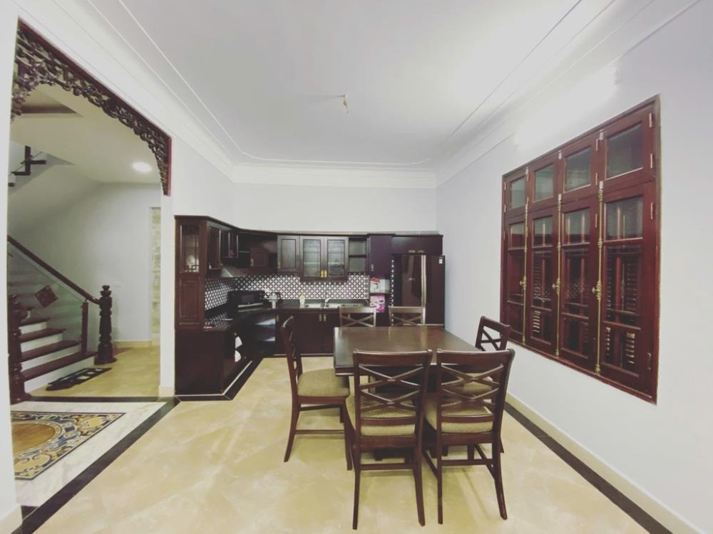Nhà Lô Góc Hoàng Hoa Thám - Ba Đình - Mặt Tiền Rộng - Giá 18.5 tỷ