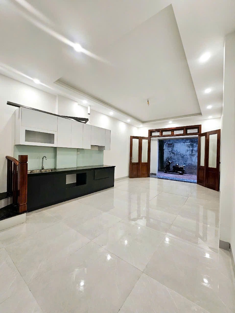 Nhà đẹp 50m2, 5 tầng, Full Nội Thất, Thang Máy - Vị trí Kim Cầu, Giá Tốt
