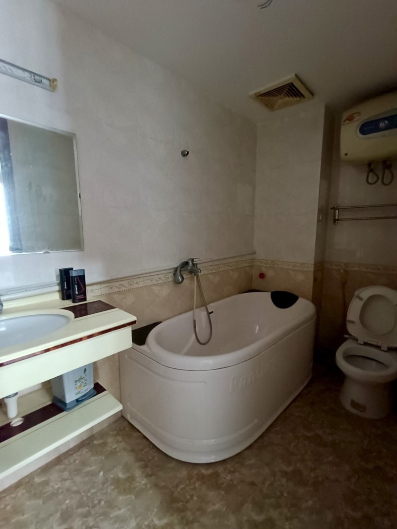 Bán nhà Nguyễn Văn Cừ, Long Biên: 4 Tầng, 60m², Mặt Tiền 8.5m, Giá 10+ Tỷ