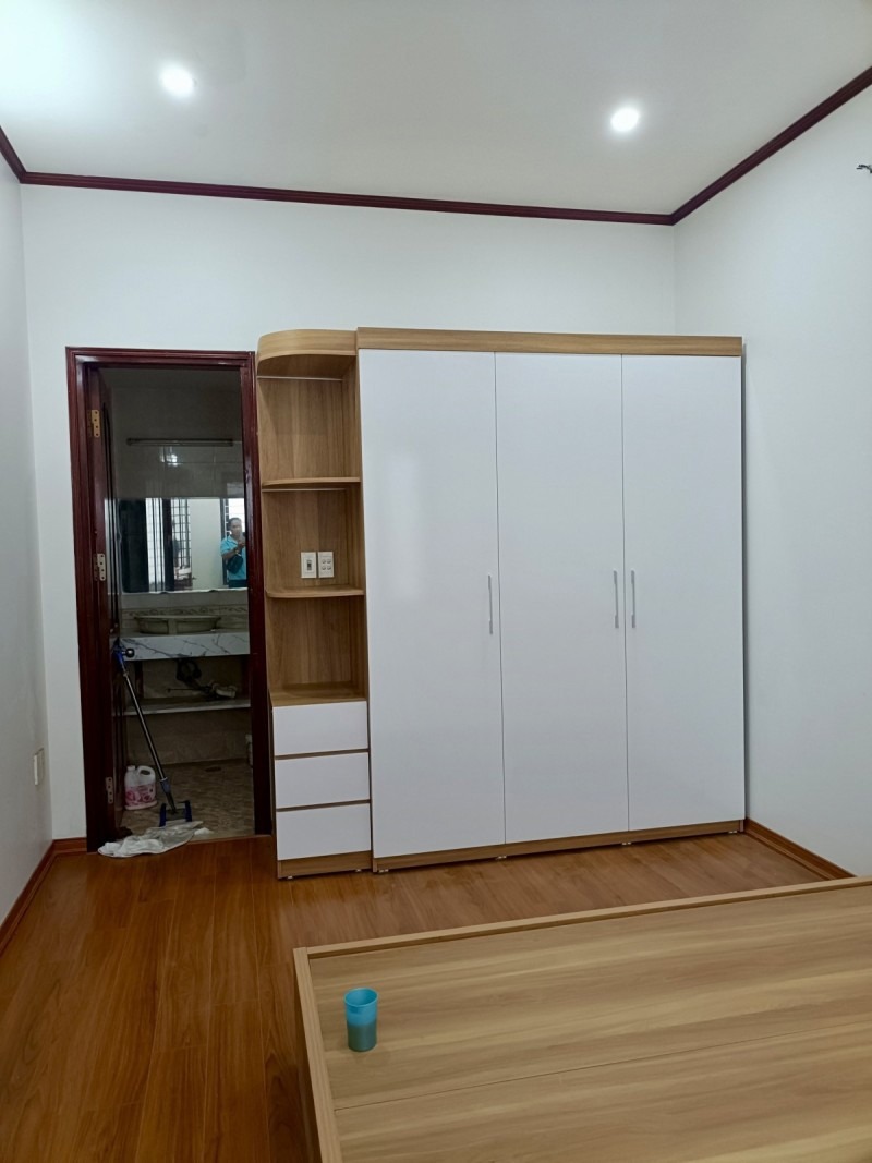 Bán nhà Nguyễn Văn Cừ, Long Biên: 4 Tầng, 60m², Mặt Tiền 8.5m, Giá 10+ Tỷ