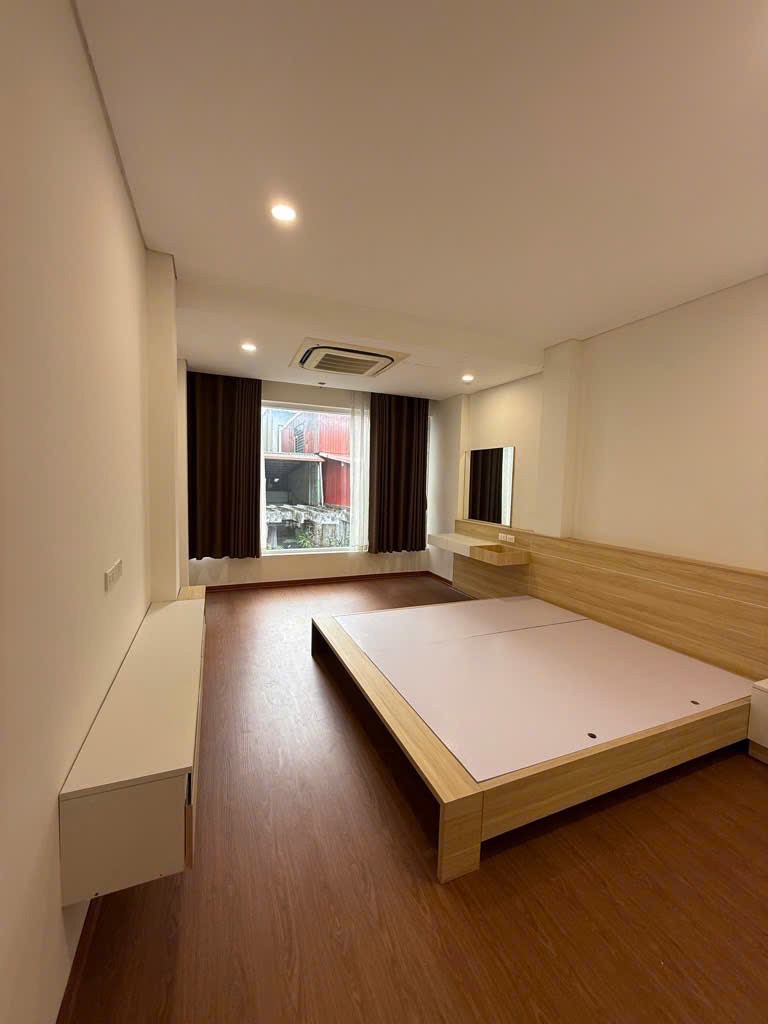 Bán nhà mặt ngõ Láng Hạ - Vị trí đắc địa, Kinh doanh đỉnh cao, 65m2 - 24 tỷ